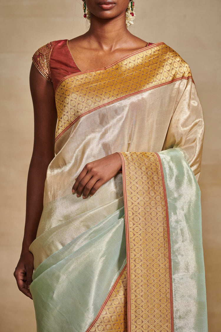 Gauri (Ivory)
