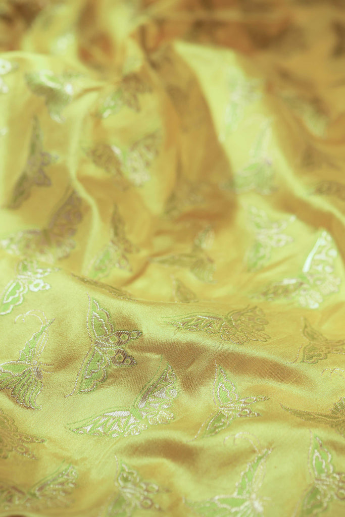 Titlee (Yellow)